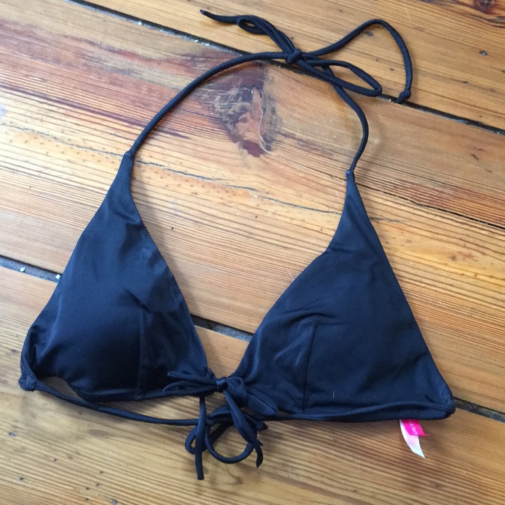 Victoria’s Secret bathing suite top. SZ Small